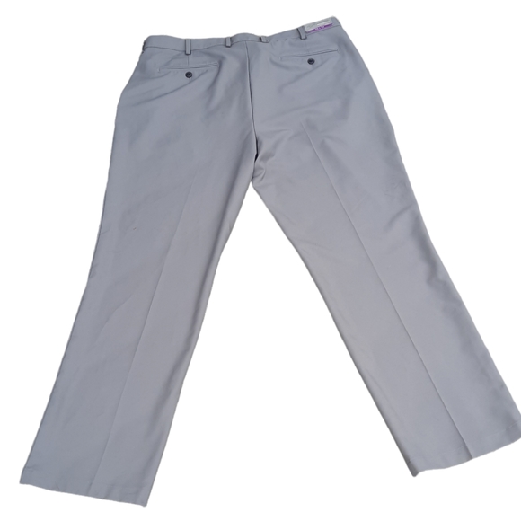 NWT GREG NORMAN Comfort Stretch Golf Dress Casual Chino Travel Pants Size 40x32 - Picture 2 of 4